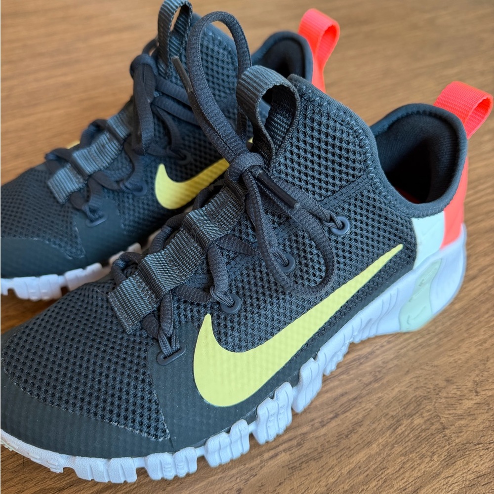 Nike Metcon Women’s Training Shoes - Picture 3 of 10